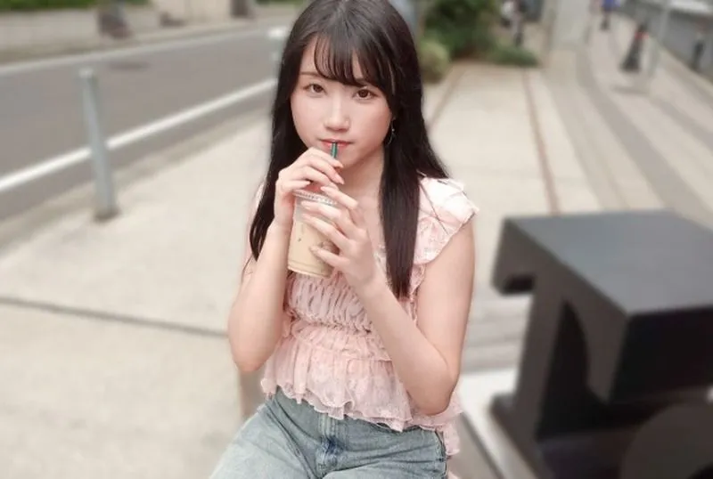 [SIRO-5583] Earnest girl! Secretly perverted music student weak to nipple play?! Seems uninterested in erotic stuff, but once sex starts, she’s greedy for pleasure! Grinds her hips for multiple self-induced orgasms! Even with her mind blank from ecstasy, her hips won’t stop! This serious music student is way too lewd!!!!