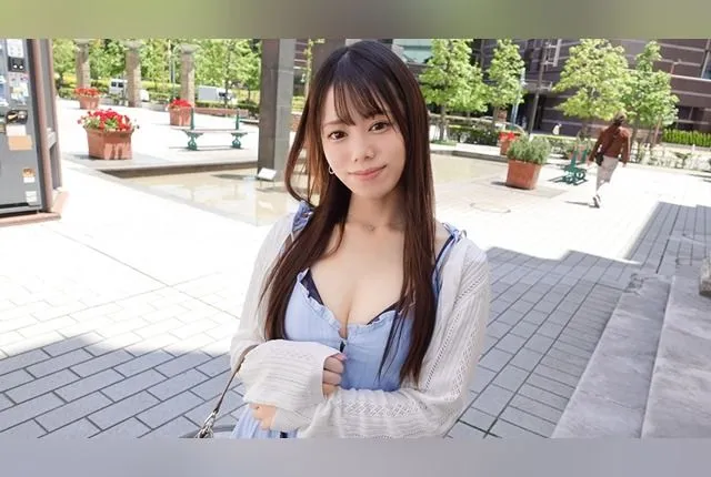 [SIRO-5555] A Current College Girl Too Hot to Handle Applied! You Won’t Believe Her Wild Moves! Watch This Little Devil Masterfully Balance Intensity and Tenderness in Her First AV Experience!