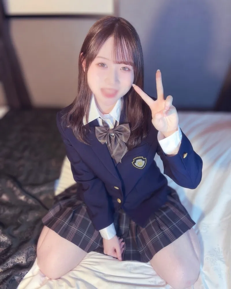 FC2-PPV-4845383 The Complete Return of the Pervert Gentleman x The Arrival of the Black Ships of AF  The legendary master of AF is back in action. Watch as 18-year-old Haruka, who doesn't know what to do, surrenders her body and mind to a 20cm+ gian