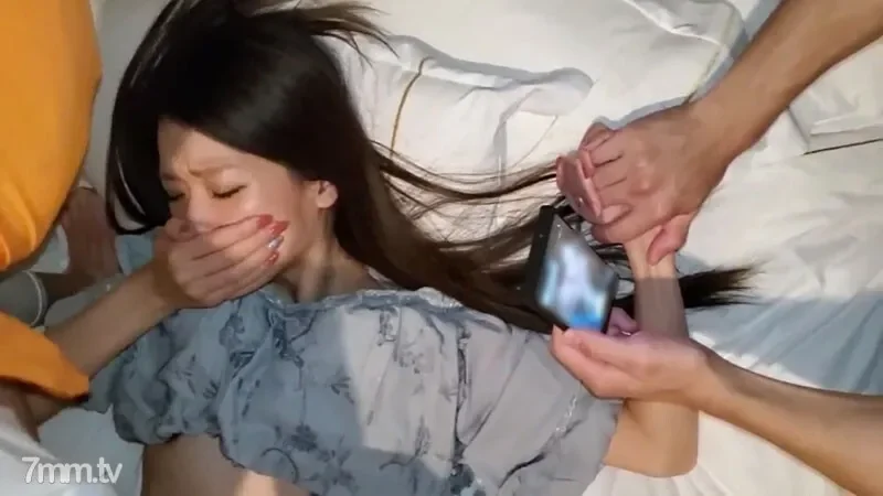 FC2-PPV-2044671 August limited 1200 Nothing  Fair-skinned slender tall beauty. I could not refuse my husband's request and accepted multiple sticks of others and made vaginal cum shot for 3 consecutive times.