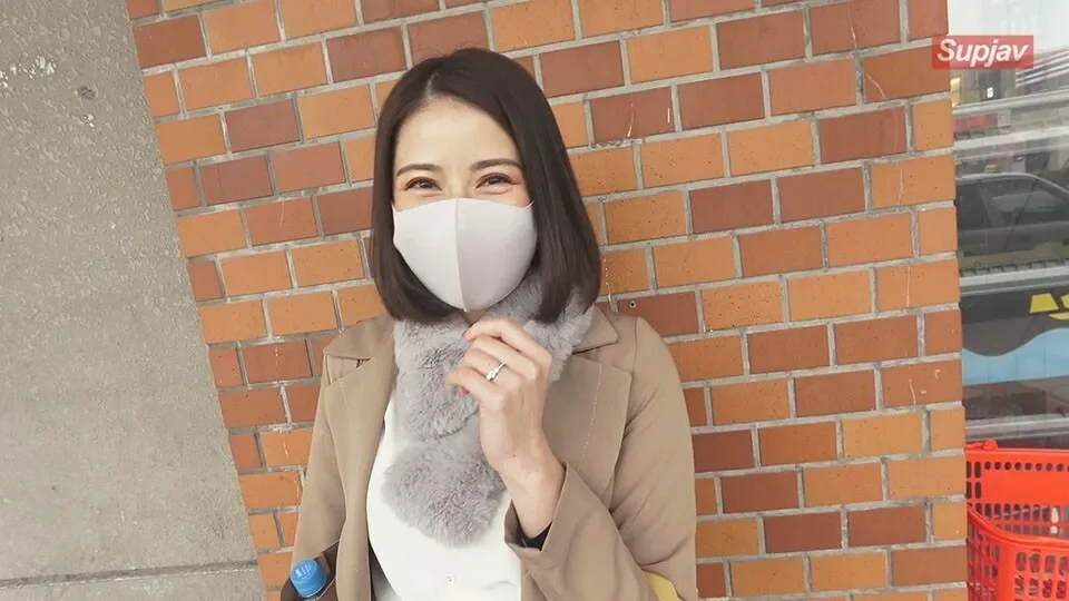 FC2-PPV-2346842 Uncensored x Personal Shooting  Someone's wife, slave number 6, played to expose herself during a Ferris wheel date! After officially signing a slave contract, she was trained by a rich, sadistic man.