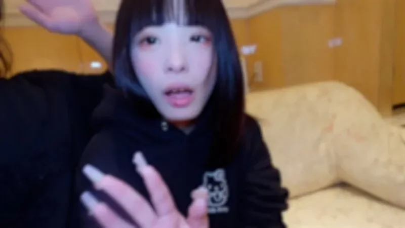 FC2-PPV-4799052 *Limited to 1980 points! Surprising return  A mysterious maid cafeteria with a short height of 148cm  ㋺/㋷  who once dominated Fc2. She's back for a one-night stand, and her cuteness is on full display, so I couldn't resist cummi