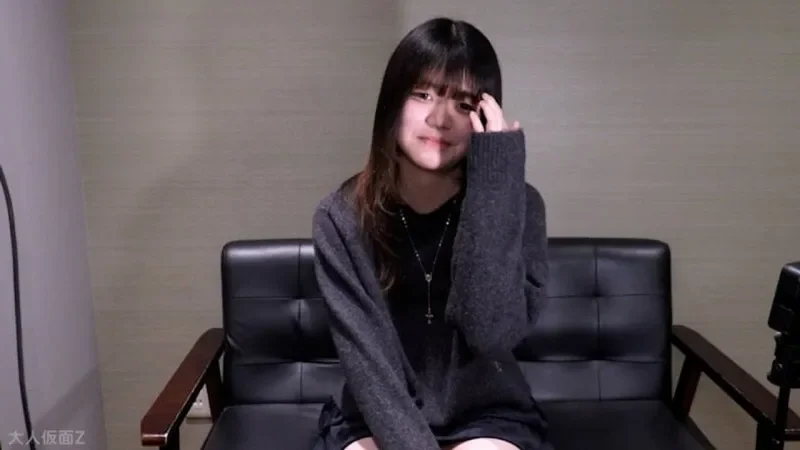 FC2-PPV-4810298 Amateur first shoot  Aira  18  174cm, 53kg, super model body. Her body is super sensitive and when her clitoris is stimulated during vaginal filming, she climaxes. She also does anal penetration ATM on the train.