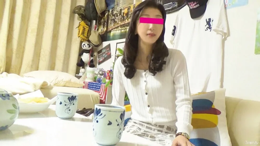 FC2-PPV-1266491 Valentine's Day Sale  Limited special price & 2 free gifts !! Individual shooting  Capture the fifty slender beautiful wife with a pick-up. Creampie affair video Maki who squeezes semen with a slender and supple body