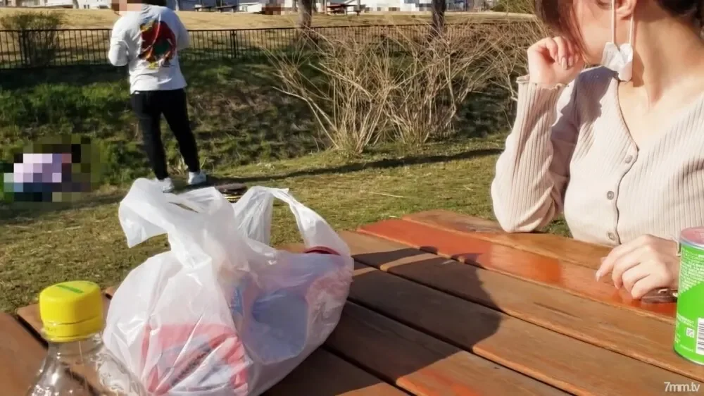 FC2-PPV-2777644 Individual  Take away a beautiful wife who gracefully harmonizes with her mom friend, with a big cock while studying for a play, ... Review privilege  until April 11