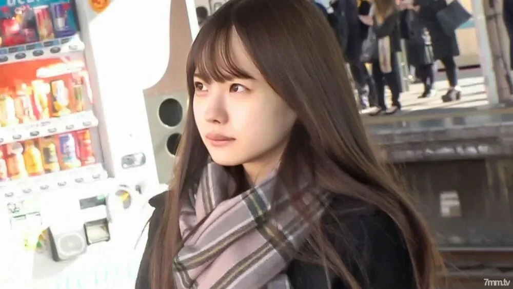 FC2-PPV-1302256 "Favorite daughter" Train Chikan  Creampie SEX  Fair-skinned little fairy Pure white P  7