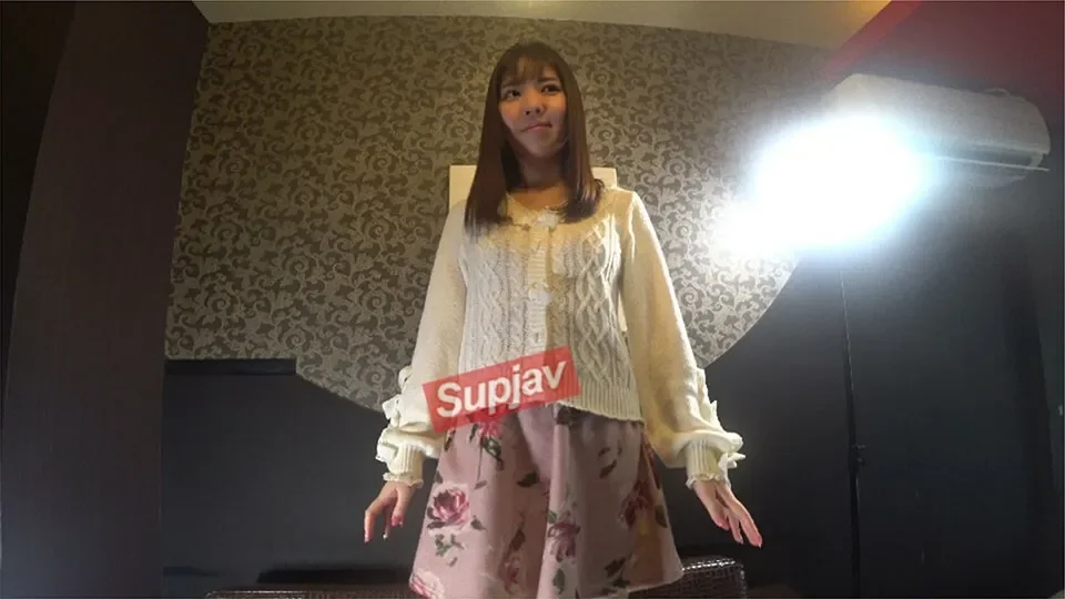 FC2-PPV-1380921 Personal shooting  ♀252 AV actress Mitsu◯-chan, 20 years old, 1st time AV actress who definitely doesn't want to get pregnant vs. a guy who definitely wants to get pregnant, in a real creampie breeding battle!  lol