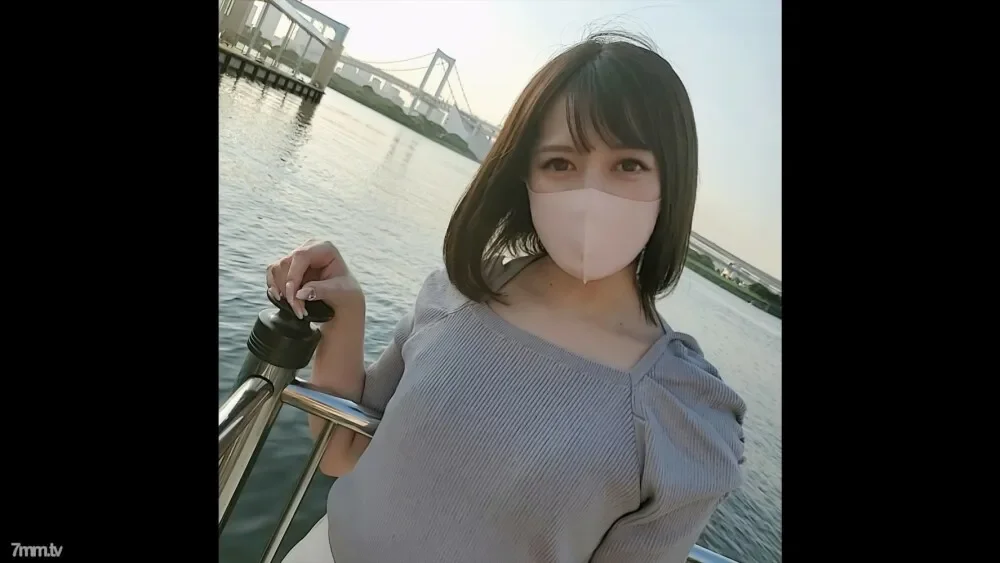 FC2-PPV-2471454 Limited number! !! Uncensored  Twilight date on the beach at sunset with the receptionist of the beauty clinic ... Obscene in a closed room with a viewer and the last vaginal cum shot on an elegant body! !! This is her last work ...