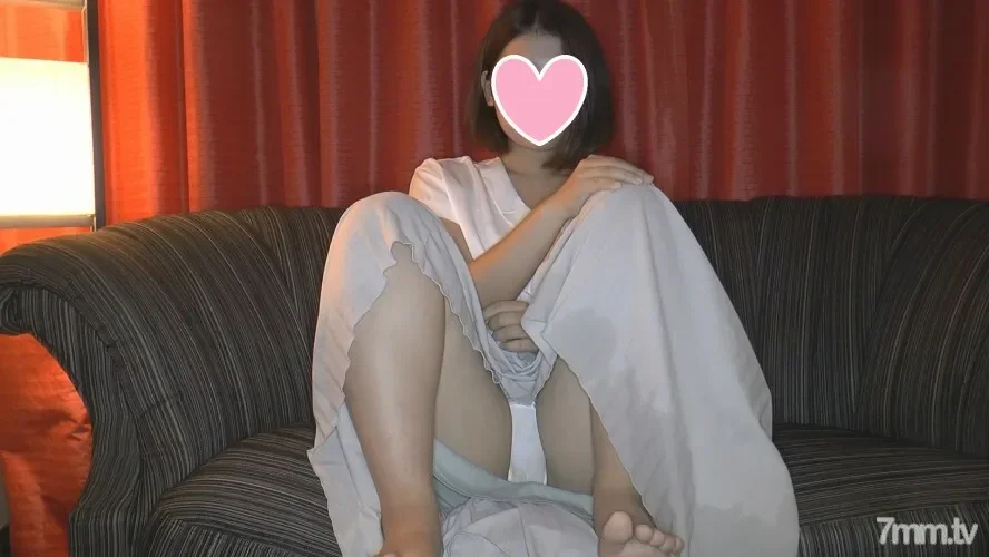 FC2-PPV-628322 [Personal shooting] Appearance I had sex with a naive 18-year-old female college student, and I was allowed to insert it in my butt www [High-quality version available]