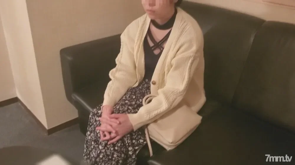 FC2-PPV-2771011 Individual  Gambling addiction Kuzu Calls the wife of her husband to the hotel and imposes sanctions with another stick