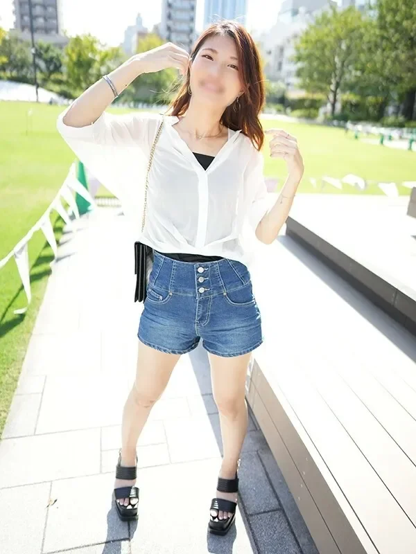 FC2-PPV-3169702 * Limited quantity for the first time * B cup / God style small girl / creampie & facial  Chiyu-chan, 23 years old, has a demonic smile.