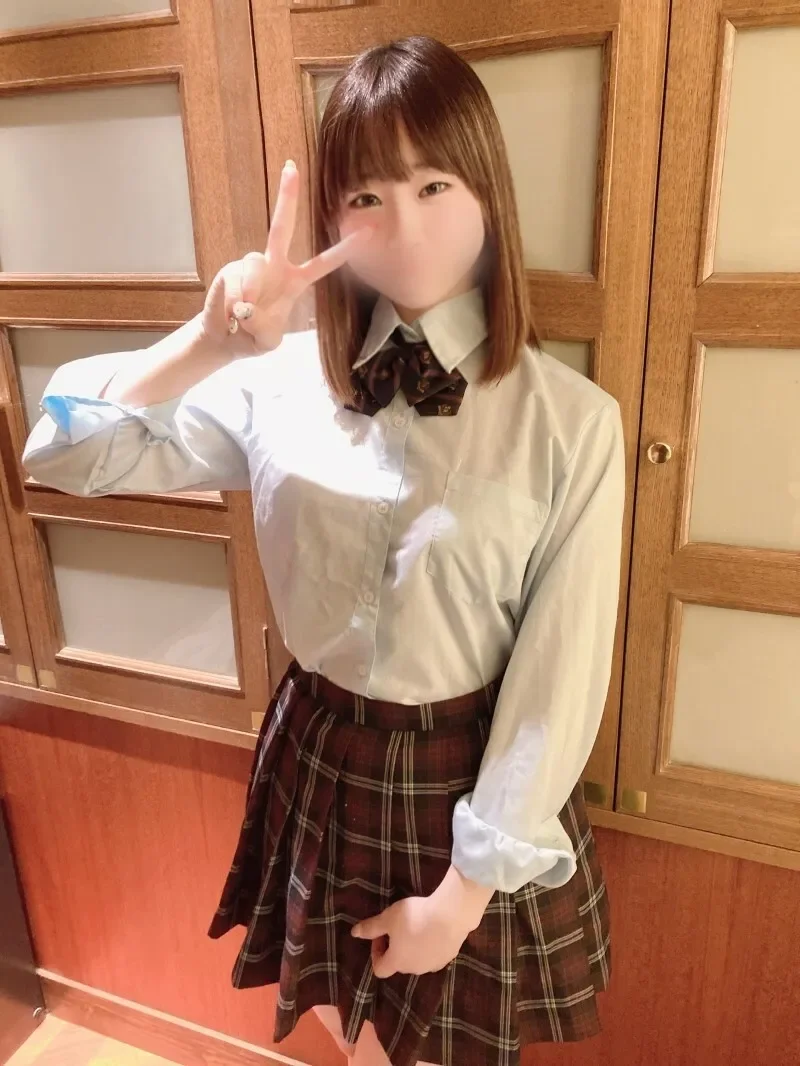 FC2-PPV-4435024 Permanent preservation version  Excellent style! Shocking! A secret meeting with a baby-faced beauty... Due to various circumstances, the release was delayed... *Fixed-point footage