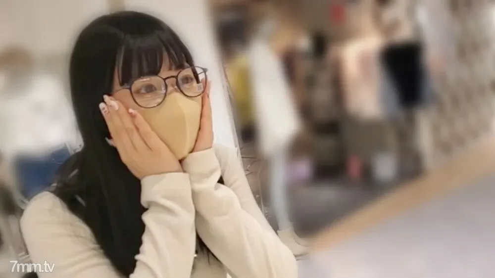 FC2-PPV-1816869 Limited number Uncensored  Locally quiet professional students were nasty when they took off their glasses ... Stripped off the mask and made vaginal cum shot!