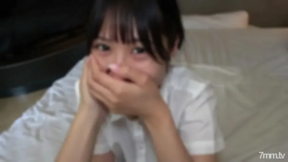 FC2-PPV-2738234 Active model with 90,000 followers. A large amount of love juice overflows like honey from the untreated pussy of a transcendent slender beauty. A large amount of vaginal cum shot while looking at the white and thin neckline, the glos...