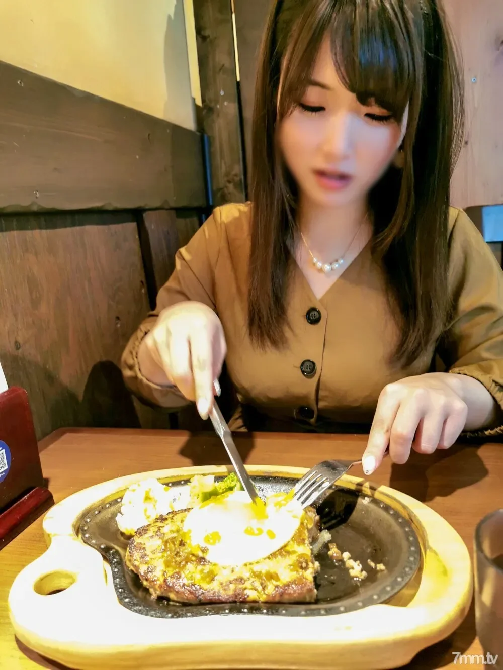 FC2-PPV-2480372 Peculiar strong woman 26  Carnivorous whip Pocha OL 28 years old Hamburg 300g Screaming with toy blame immediately after flattening Cum climax Iki rolled big ass huge breasts luxury meat bullying continuous vaginal cum shot training ♡