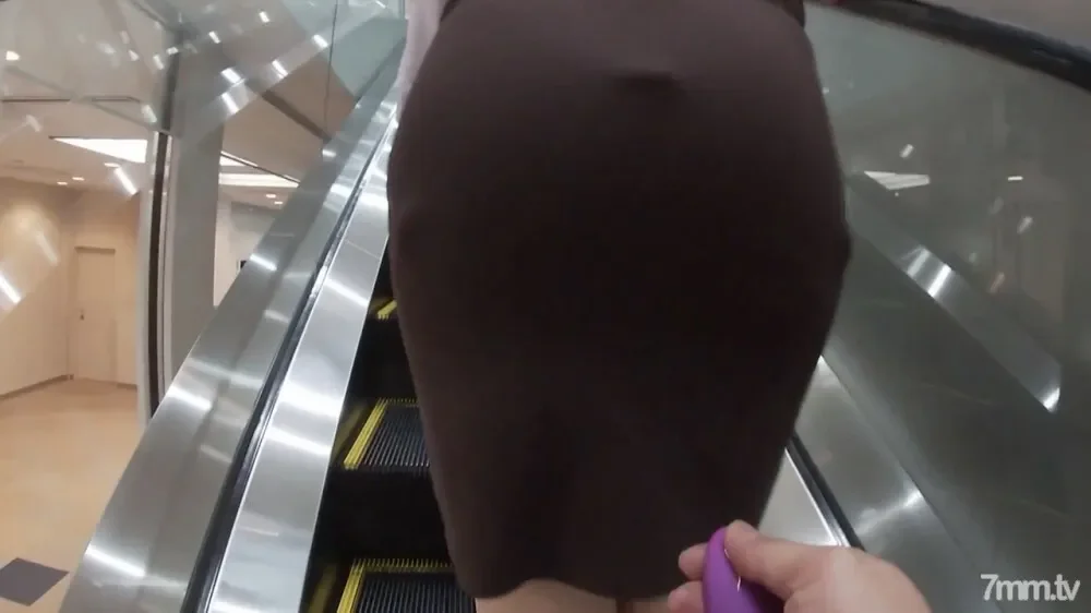 FC2-PPV-1249751 fc2-ppv 1249751 [No x nurse] An active nurse is charged with a remote rotor walk training rotor and is open to the public near the workplace. After a closed room blow in a public toilet, it is hung at the hotel.