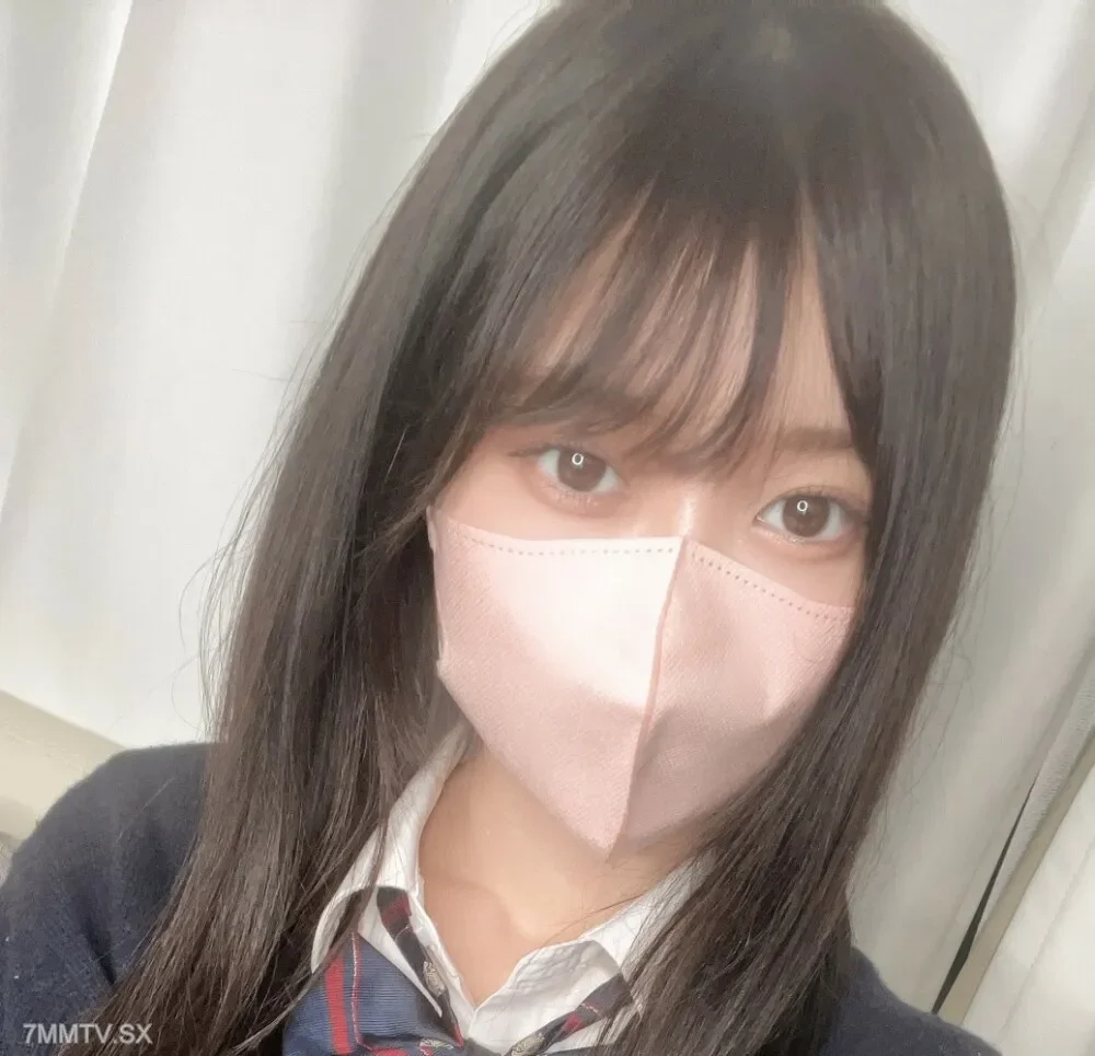 FC2-PPV-3275005 18-year-old slender F cup beauty!  - Since my house was in the neighborhood, I called on my way home from school and had vaginal cum shot sex from midday.