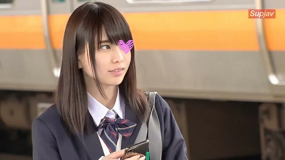 FC2-PPV-1285716 《Limited》【Train molester】【Creampie SEX】A beautiful girl with a great sense of transparency, Pure White P 5 Yes