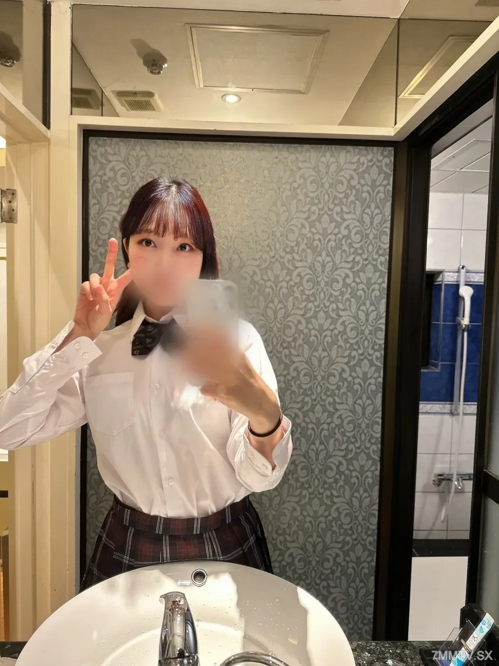 FC2-PPV-4051574 Limited production  Possible freezing, early purchase upon request  Expected to be completed in a long time! A very dangerous operation has occurred! Creampie Kazube ejaculation two times! ***The cuteness is guaranteed.