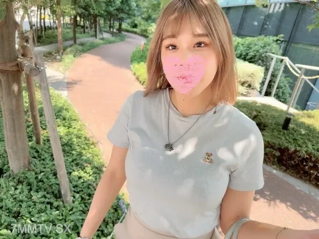 FC2-PPV-3909759 Big  The bell-shaped breasts are completely covered and licked. One middle-aged man's sexual techniques are deeply attacked, and the others are in pain! Immediately I was confused, and also exposed my sexual greed.