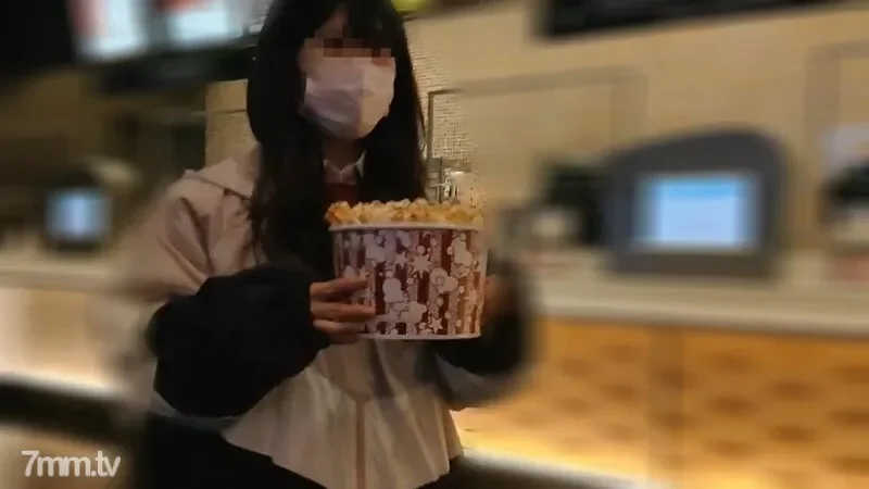 FC2-PPV-1613165 [Individual shooting] Prefectural general course ① A large amount of sperm on the face of a 140cm angel.  - After playing in the city of longing, she is played with by two uncles and inserted raw.