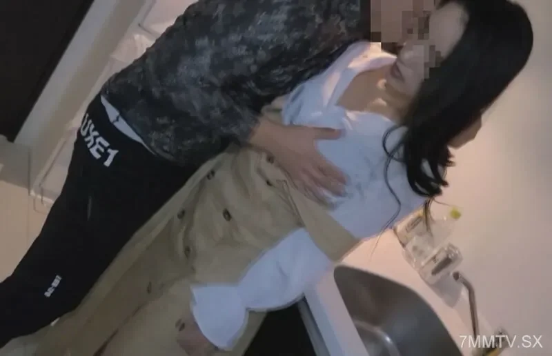 FC2-PPV-3196643 [Individual] Next to the newborn.  - .  - .  - A half-faced wife who is on maternity leave hides from her husband because she has trouble living and is burdened with debt.  - While the new wife's body is stiff, it immediately becomes ...