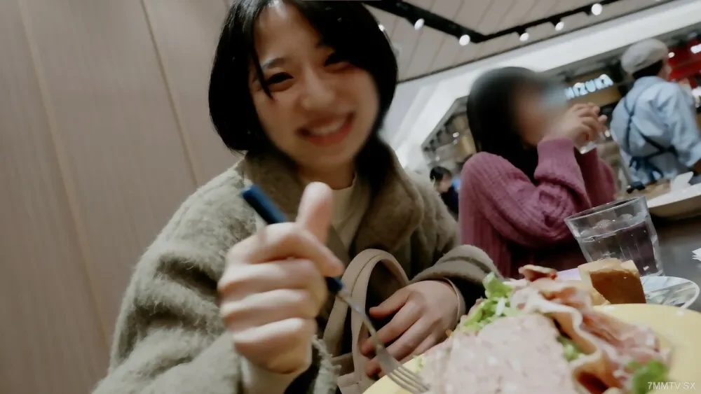 FC2-PPV-4070426 Have sex with a 3-year-old who is talking about shortwavewavefront, knowingly. The result is a huge internal ejaculation that is comparable to sexual intercourse. 1:13 p.m. bell