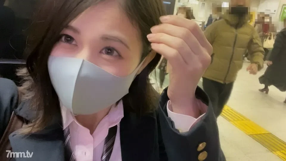 FC2-PPV-1788494 Individual shooting   57 C Prefectural ① Active daddy activity living alone from spring J 〇 Gonzo after school at a hotel with an affair father of demon libido Limited