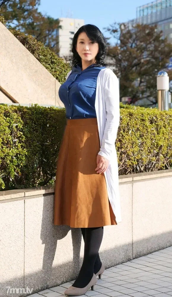 FC2-PPV-1311710 Individual Kyoto dialect  A neat local wife living in Kansai, 50 years old, rich mucosal copulation that explodes the sexual desire accumulated in the pool First special price