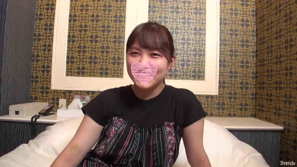 FC2-PPV-1286325 ☆ First shot ☆ Complete appearance ☆ Fair-skinned plump girl who is comfortable to hug ♥ She even allowed me to cum without permission with a smile ♪ [Benefits included]