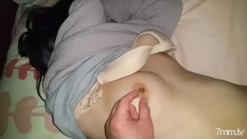 FC2-PPV-1045033 Personal shooting  Saffle and saffle secretly to boyfriend in the same class ♡ Unauthorized night crawling sex with another saffle