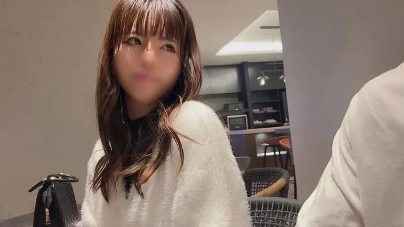 FC2-PPV-4703915 A married woman who lives for sex  Over 20 orgasms! The wife I met on a dating site was so erotic that I hit the jackpot! When two muscular men fucked her, she rolled her eyes and broke down. Super orgasm with a huge creampie