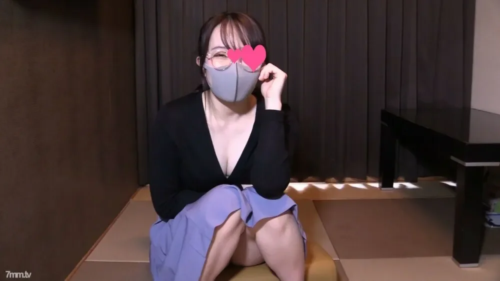 FC2-PPV-1325156 fc2-ppv 1325156 [Personal shooting] 95㌢ G cup glasses OL Creampie SEX ♂ Push down sleeping back 3 consecutive deaths!