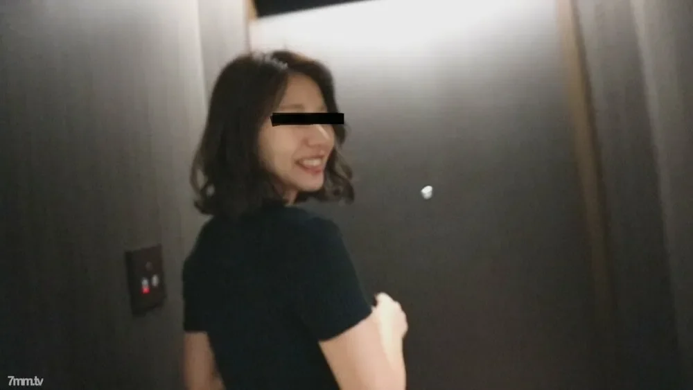 FC2-PPV-1229107 [Shaved pussy massive squirting & vaginal cum shot] <Appearing in a certain auto*rend> Model-class beautiful legs!  - Transcendence Perverted Daughter-chan Erotic Squirting Cedar With Shaved Pussy!  - I've drooped all the way to my bu...