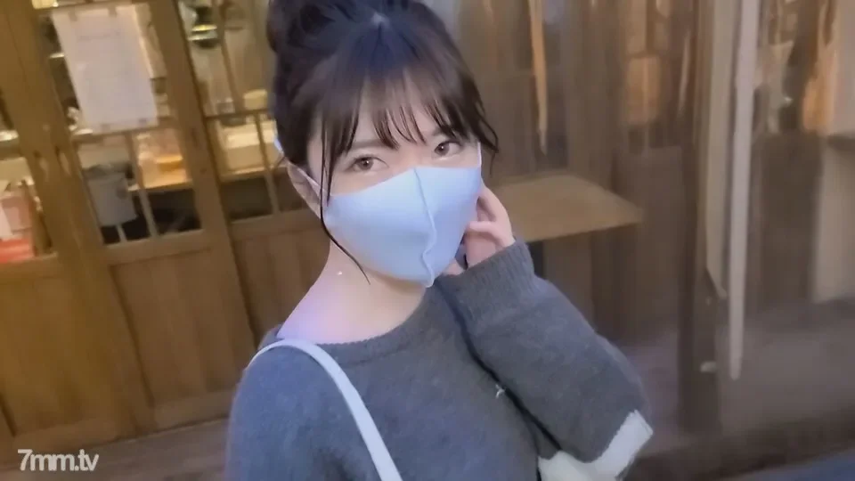 FC2-PPV-2977182 * Limited quantity First 30 pieces  * Massive squirting pussy  M-chan  22  Working at an Italian restaurant ☆ 152 cm minimum daughter ☆ Amaenbo's tipsy SEX