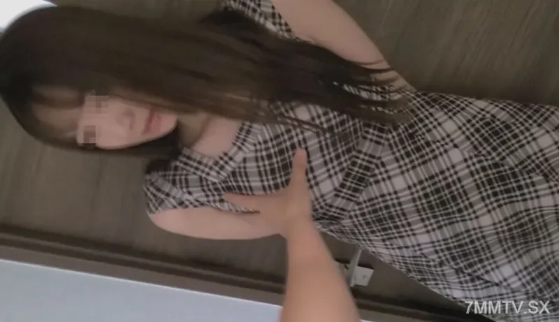 FC2-PPV-3840524 [Personal] Former model wife with eight heads, her style is still going strong.  - She suppresses her voice so that her husband doesn't notice, and gets creampied by someone else's dick.