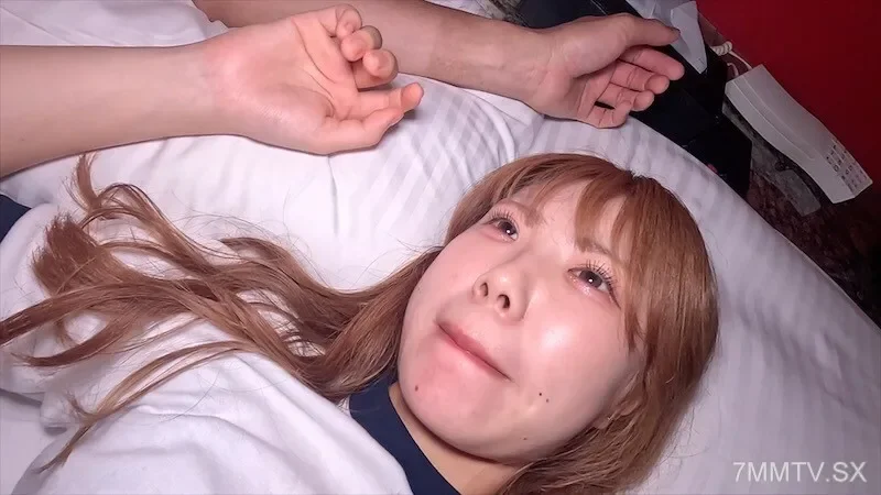 FC2-PPV-3779166 [Uncensored] [Facial appearance] A genuine 18-year-old with a beautiful butt, bloomers, and cute dimples.  - If you look closely, you'll see a face that looks like it's about to cry, but she pretends not to see it and finishes with cr...