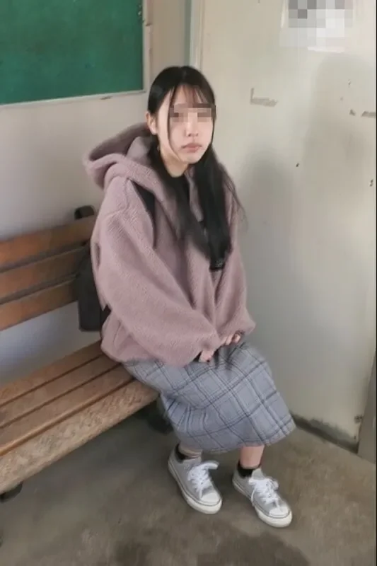 FC2-PPV-1293958 Appearance  Prefectural General Course ① Innocent fair-skinned girl. Memories of a trip to the snowy mountains.