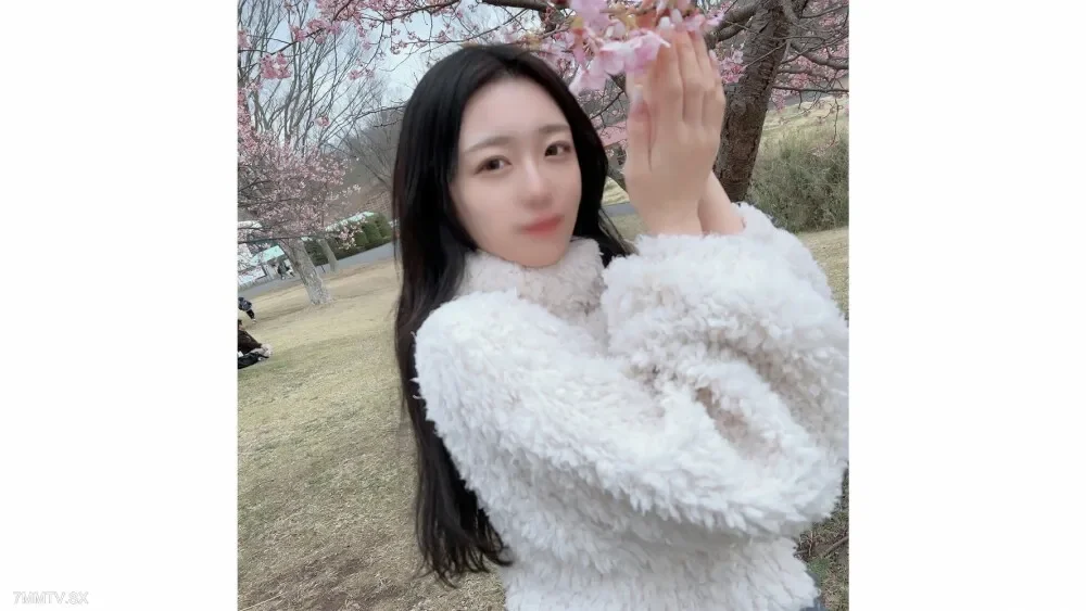 FC2-PPV-4384181 First shoot/look! Limited to 3 days! The women who previously worked at a national university and coffee house are very neat and modest, but actually have strong sexual desires! He ejaculated into two successive primordial vaginas, si...