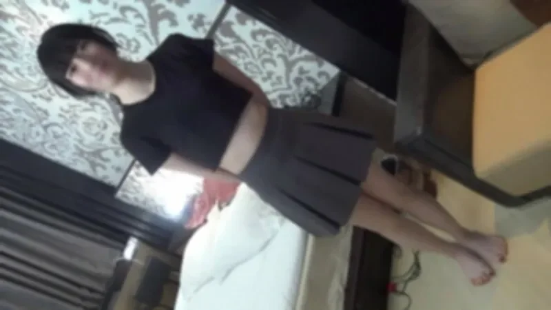 FC2-PPV-4560817 Fair-skinned/Slender  This beauty has raw creampie sex for the first time in a year, and her skin turns red as she writhes in agony.