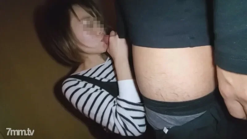 FC2-PPV-1253824 [Individual] A delicate married woman who can not pay back a large amount of debt and is violated by another person's stick and vaginal cum shot