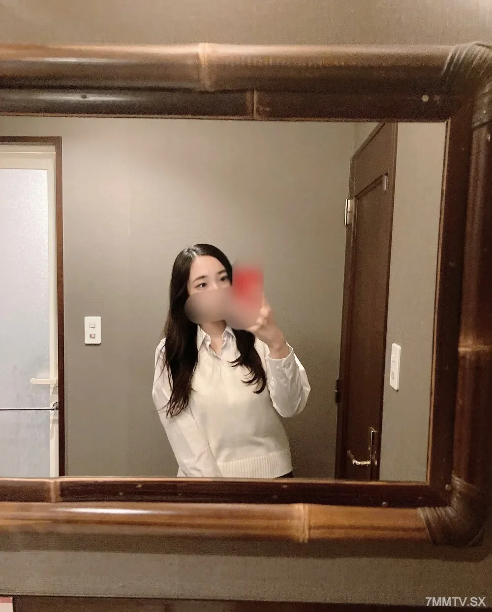 FC2-PPV-3573441 ** School-raised young lady!  - I can't stand a tied life and I can't stand it... Life's first facial and first vaginal cum shot!