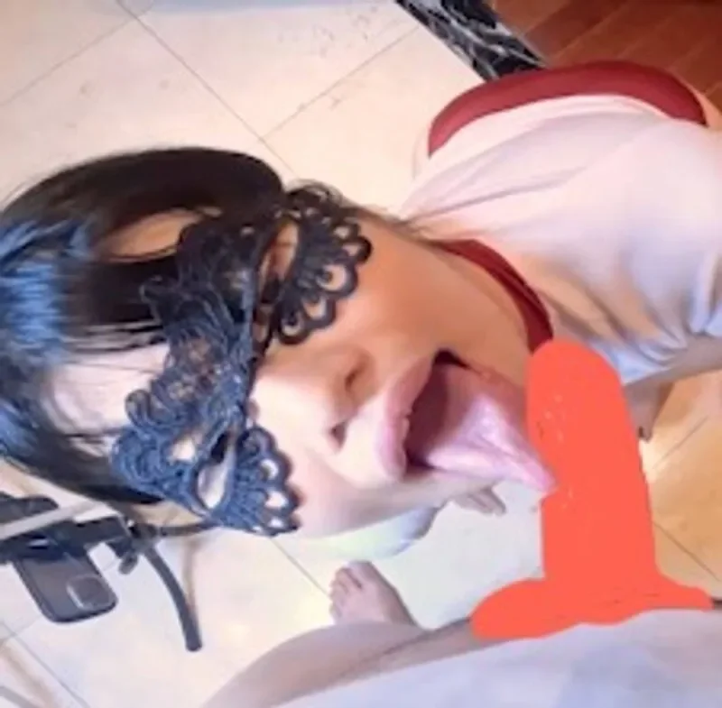 FC2-PPV-4757499 Price reduced 2980 ← 3980  Kyushu delivery girl exposed, drinking and unwashed irama, slapped if playd, fell into a human toilet for the sake of her favorite activity