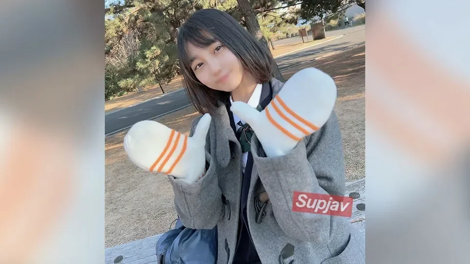 FC2-PPV-4372734 First time filming and face revealed!! 3 days only!! An obedient and pure girl in the midst of her youth who doesn't know how to climax yet... Two consecutive vaginal ejaculations into her undeveloped body with untrimmed pubic hair!!