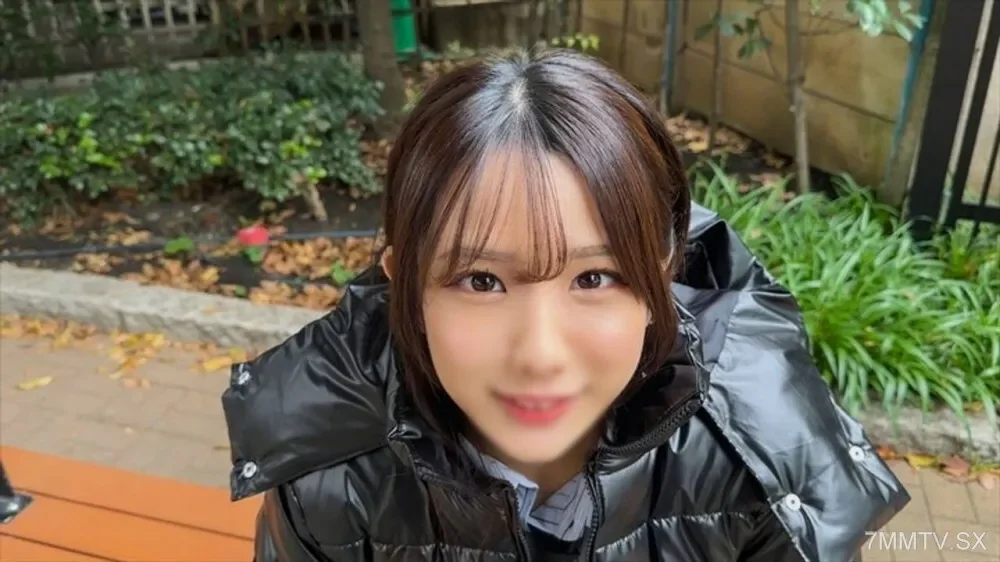 FC2-PPV-4869653 fc2-ppv 4869653 【Serious Club No】Face Champion Super Cute Freeter In-and-Out