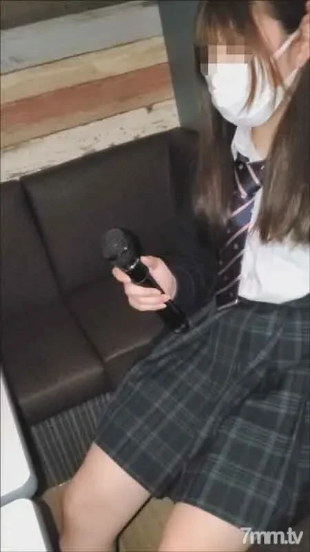 FC2-PPV-2876449 Prefectural Commercial Department Tennis Club ② Tsundere girl.  - After karaoke handjob, raw cock pressed in rental room Gonzo