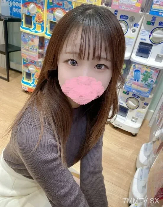 FC2-PPV-3339581 [18-year-old/non-○ years old] Present a cute slender and inexperienced 18-year-old girl to a friend.  - Last work.