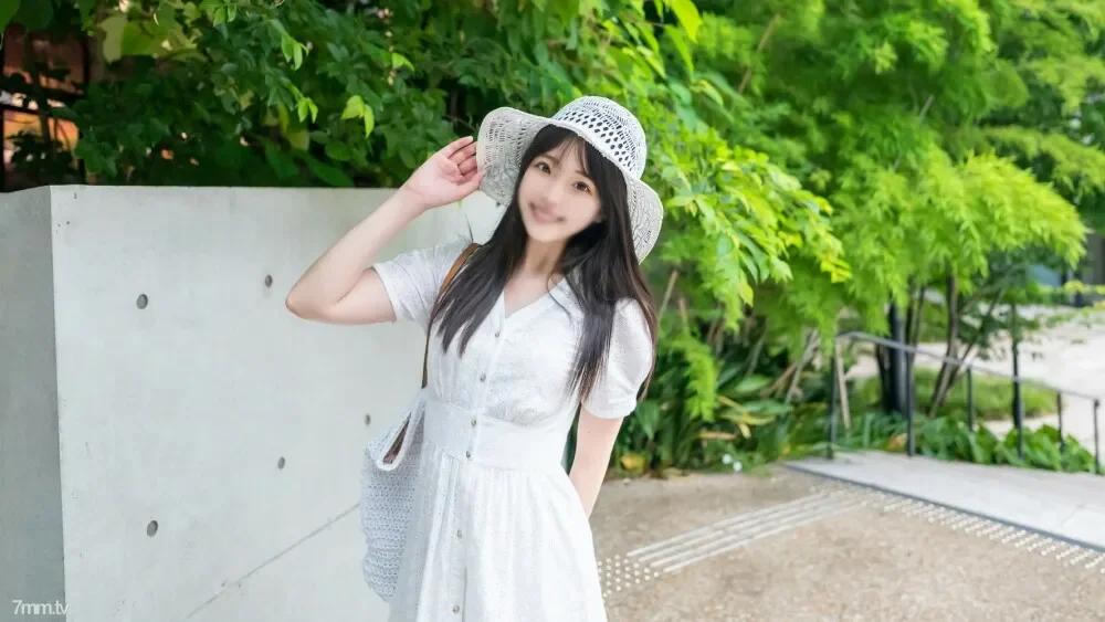 FC2-PPV-3006635 Appearance!  - !  - Cinema style!  - [Uncensored] A 19-year-old innocent and pretty fair-skinned female college student who has grown up a little!  - Raw vaginal cum shot in a dazzling pure white dress and a beautiful whitening body! ...