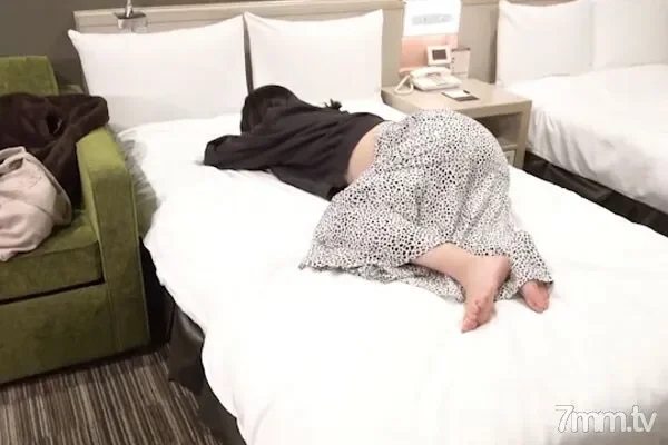 FC2-PPV-2721362 Personal shooting / Creampie  A couple I met at the Happening bar. Men love amateur Gonzo works and have a desire to be taken down, and women were too sensitive and perverted.