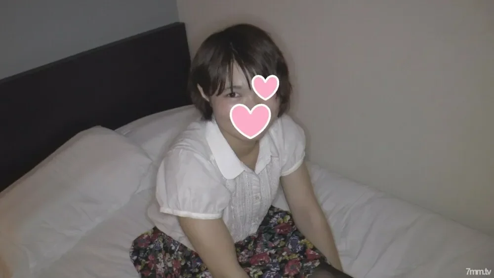 FC2-PPV-421499 Personal shooting  A simple 19-year-old female college student who looks good with a shortcut, vaginal cum shot www High-quality version available